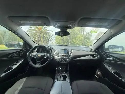 Used 2018 Chevrolet Malibu LT FWD image 15