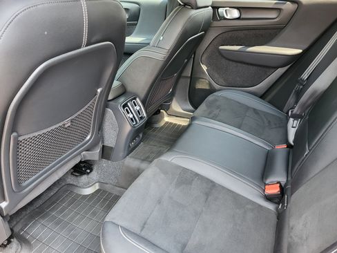 Certified 2023 Volvo XC40 Recharge Ultimate w/ Protection Package Premier AWD/4WD image 24