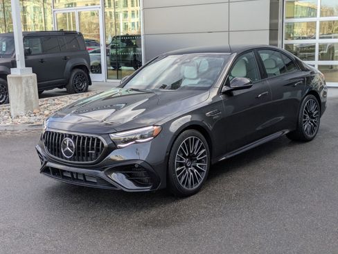 New 2026 Mercedes-Benz E 53 AMG e 4MATIC Sedan image 8