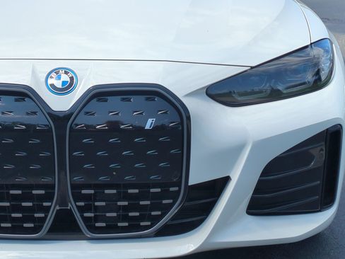 Used 2024 BMW i4 eDrive40 w/ M Sport Package RWD image 5