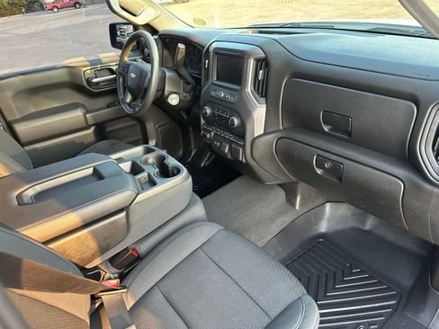 Used 2021 Chevrolet Silverado 1500 Custom AWD/4WD image 26