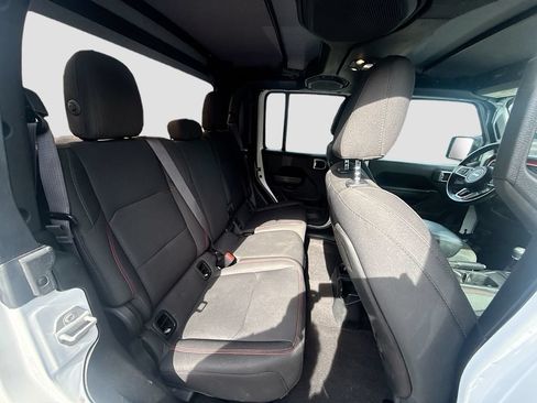 Used 2022 Jeep Gladiator Rubicon AWD/4WD image 30
