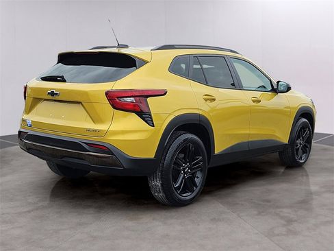 Certified 2025 Chevrolet Trax ACTIV w/ Sunroof Package image 4