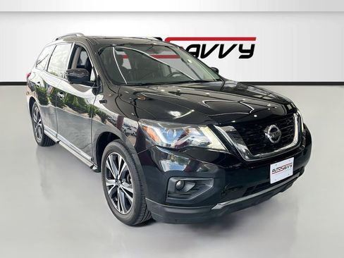 Used 2020 Nissan Pathfinder Platinum image 1