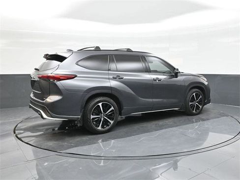 Certified 2021 Toyota Highlander XSE image 15