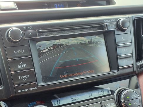 Used 2013 Toyota RAV4 Limited AWD/4WD image 8