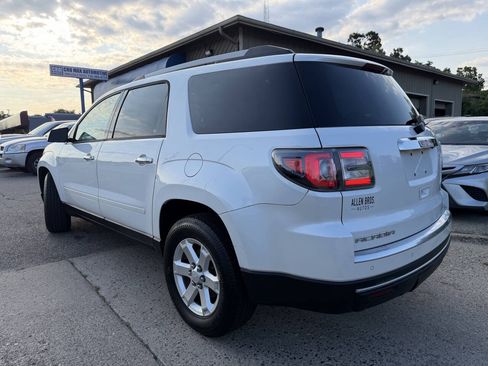 Used 2016 GMC Acadia SLE FWD image 17