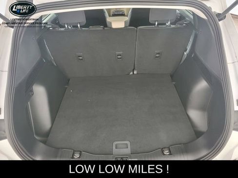 Used 2022 Ford Escape SE w/ Cold Weather Package FWD image 18