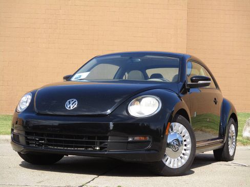 Used 2015 Volkswagen Beetle 1.8T FWD image 59
