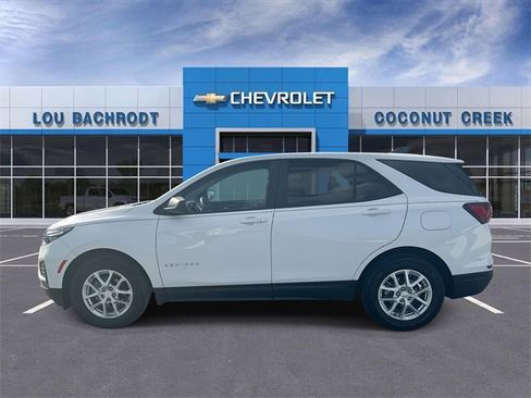 Used 2023 Chevrolet Equinox LS w/ LS Convenience Package image 5