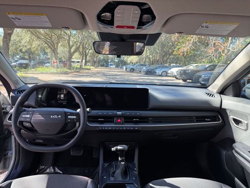 Used 2025 Kia K4 LXS image 27