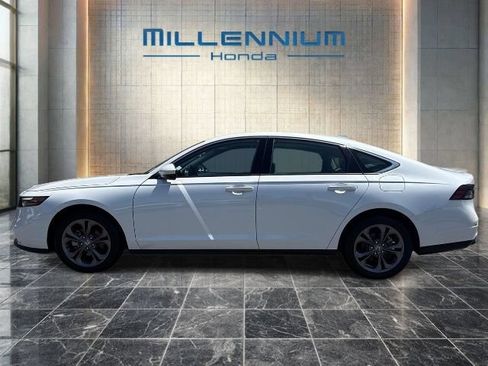 Used 2023 Honda Accord EX image 2