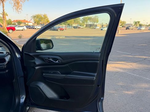 Used 2019 GMC Acadia SLE w/ Driver Alert Package I image 19