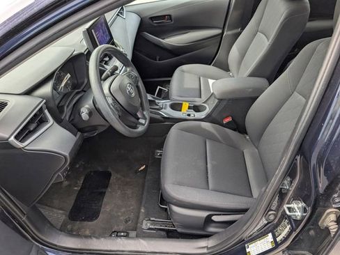 Used 2023 Toyota Corolla LE FWD image 2