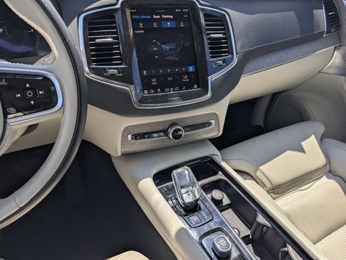 Used 2023 Volvo XC90 T8 Ultimate w/ Lounge Package AWD/4WD image 10