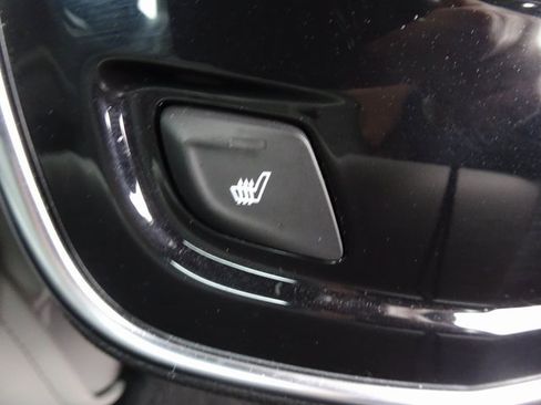 Used 2016 Cadillac XTS Luxury image 22