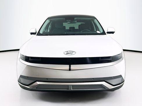 Used 2024 Hyundai Ioniq 5 Limited RWD image 2