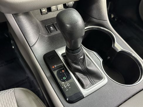 Used 2019 Toyota Highlander LE image 26