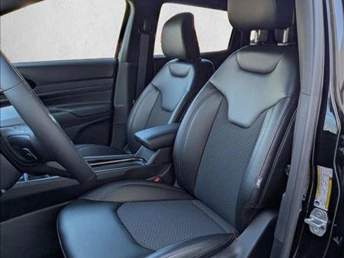 New 2026 Jeep Compass Latitude AWD/4WD image 4