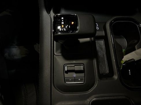 Used 2025 GMC Sierra 1500 AT4 w/ AT4 Preferred Package image 14