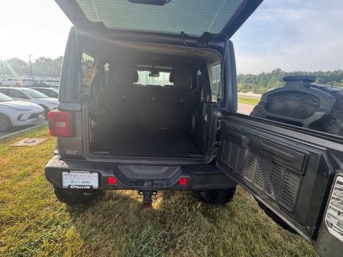 Used 2020 Jeep Wrangler Unlimited Sahara AWD/4WD image 11