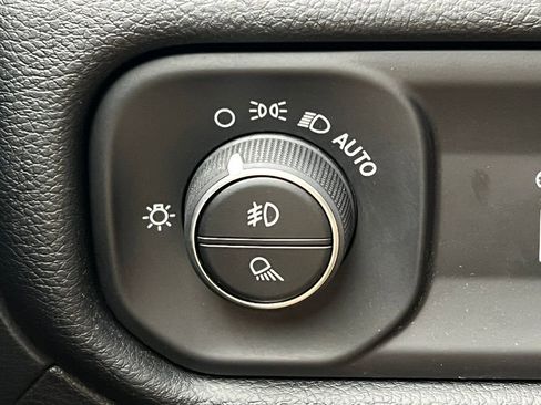 Used 2021 RAM 1500 Big Horn image 22