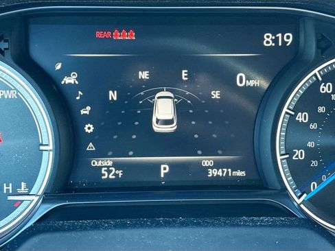 Used 2023 Toyota Venza LE AWD/4WD image 14