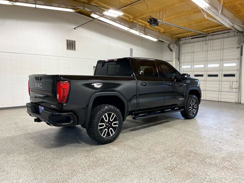 Used 2019 GMC Sierra 1500 AT4 w/ AT4 Premium Package image 4