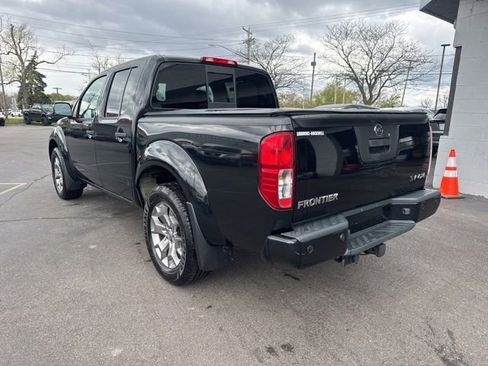 Used 2021 Nissan Frontier SV AWD/4WD image 5