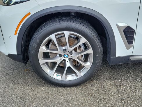 Used 2024 BMW X5 sDrive40i w/ Parking Assistance Package RWD image 5