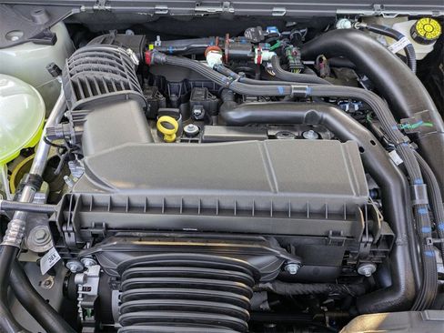 New 2025 Ford Maverick Lariat w/ Black Appearance Package image 23