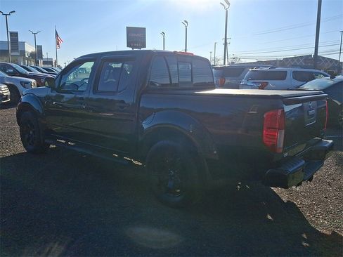 Used 2018 Nissan Frontier SV w/ Value Truck Package image 4