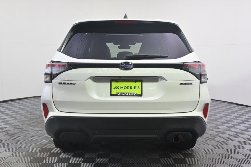 Used 2025 Subaru Forester Touring AWD/4WD image 5