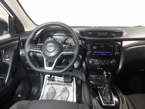 Used 2022 Nissan Rogue Sport S FWD image 11