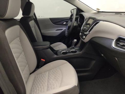 Used 2019 Chevrolet Equinox LS FWD image 21