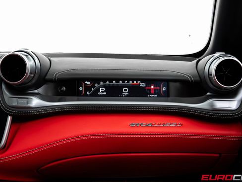 Used 2020 Ferrari GTC4Lusso image 32
