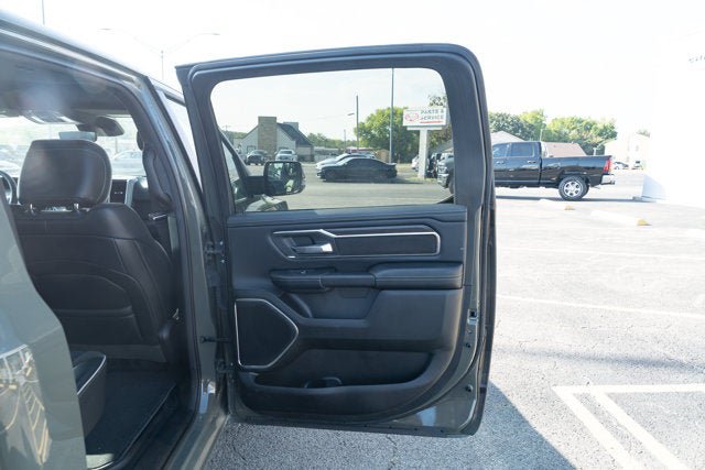 Used 2026 RAM 1500 Laramie AWD/4WD image 15