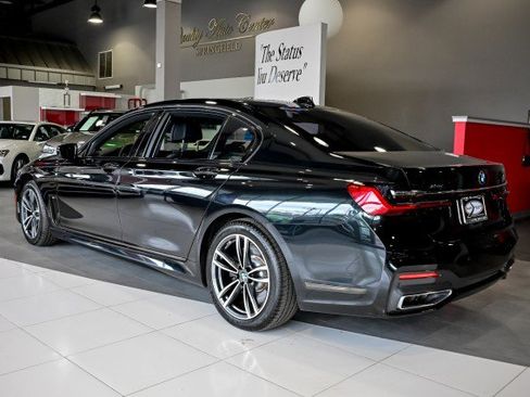 Used 2020 BMW 750i xDrive w/ Executive Package AWD/4WD image 7