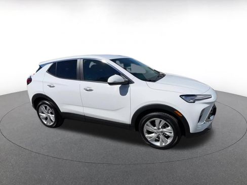 Used 2025 Buick Encore GX Preferred FWD image 2