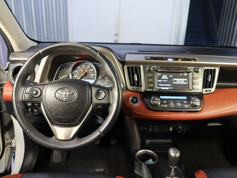 Used 2014 Toyota RAV4 Limited image 20
