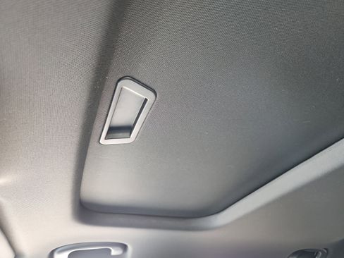 New 2026 Chevrolet Trax RS w/ Sunroof Package FWD image 19