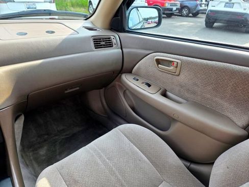 Used 2000 Toyota Camry LE FWD image 27