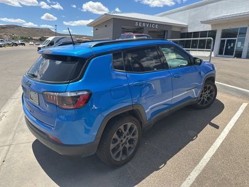 Used 2021 Jeep Compass Latitude FWD image 3