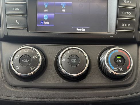 Used 2017 Toyota RAV4 LE w/ All Weather Liner Package AWD/4WD image 20