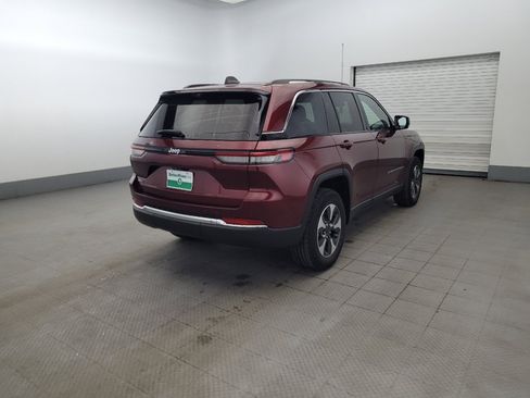 Used 2022 Jeep Grand Cherokee Limited 4xe w/ Luxury Tech Group II AWD/4WD image 9