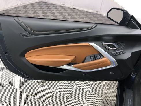 Used 2016 Chevrolet Camaro SS image 13