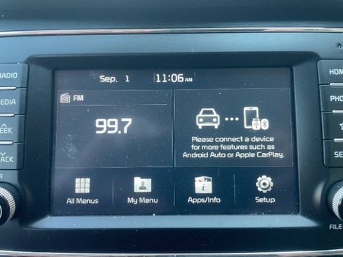 Used 2021 Kia Sedona LX FWD image 15