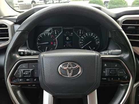 Certified 2022 Toyota Tundra SR5 w/ SR5 Convenience Package AWD/4WD image 17
