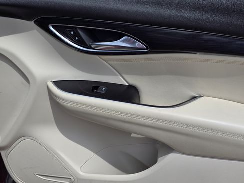 Used 2023 Buick Envision Essence w/ Premium Seat Package FWD image 32