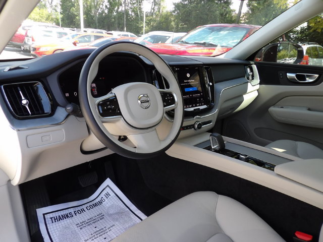 Certified 2024 Volvo XC60 B5 Plus w/ Climate Package AWD/4WD image 11